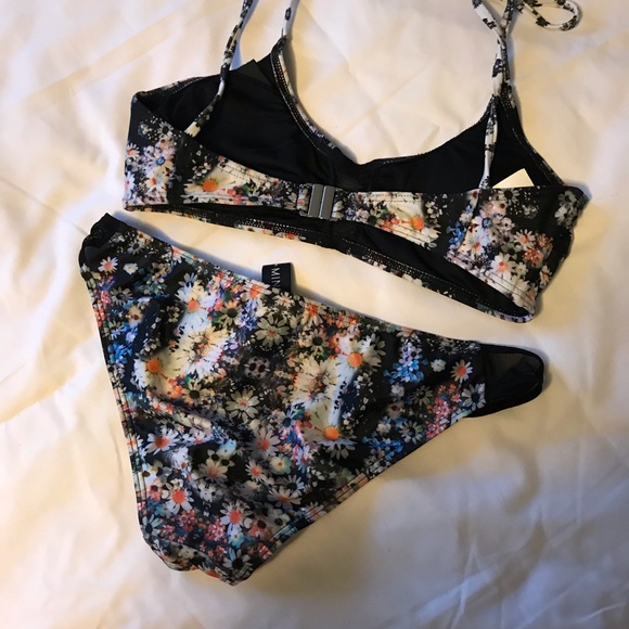 Mink Pink Bikini - Picture 7 of 8